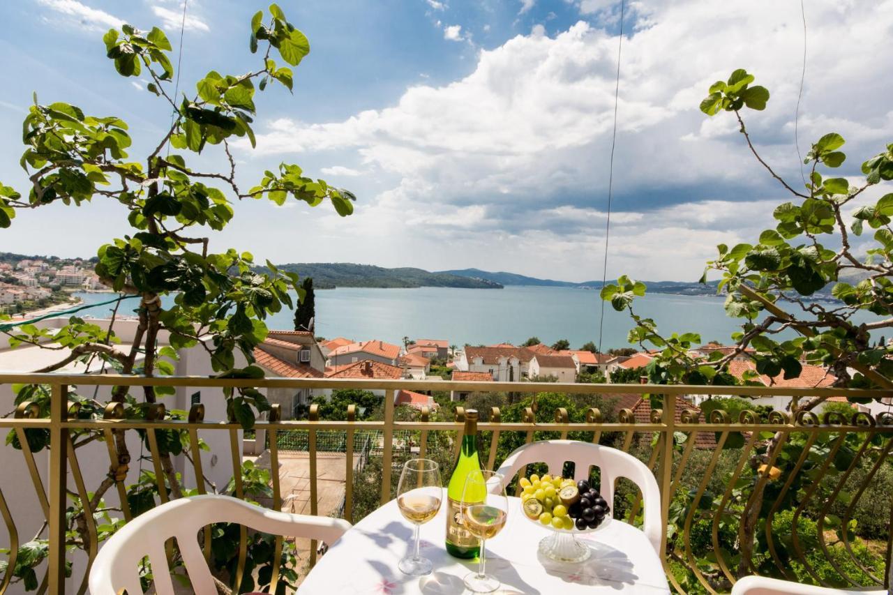 Apartmani Mila A1 & A2 & 3 Trogir Extérieur photo