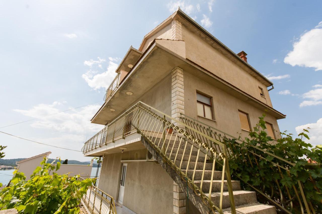 Apartmani Mila A1 & A2 & 3 Trogir Extérieur photo