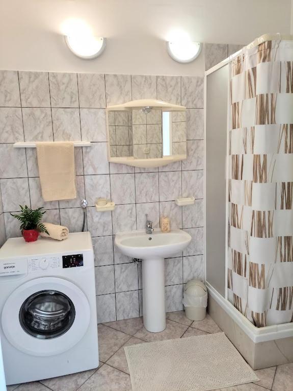 Apartmani Mila A1 & A2 & 3 Trogir Extérieur photo