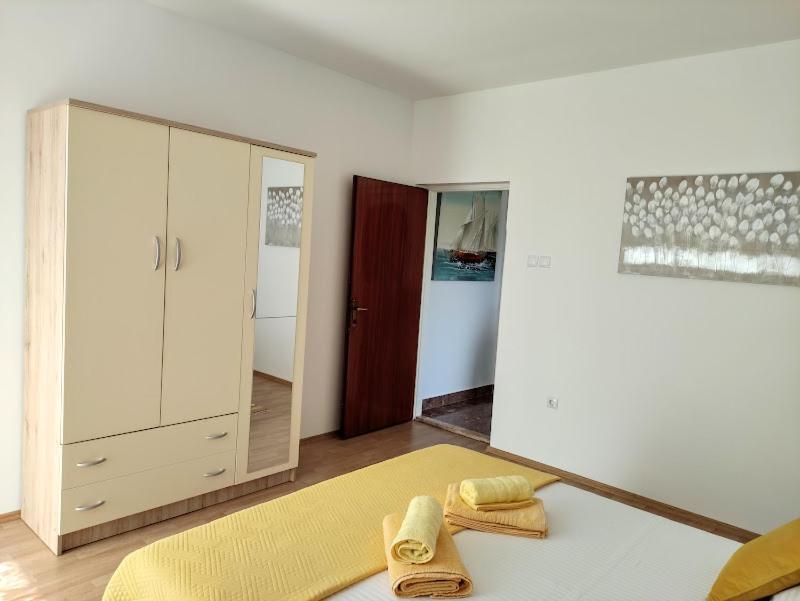 Apartmani Mila A1 & A2 & 3 Trogir Extérieur photo